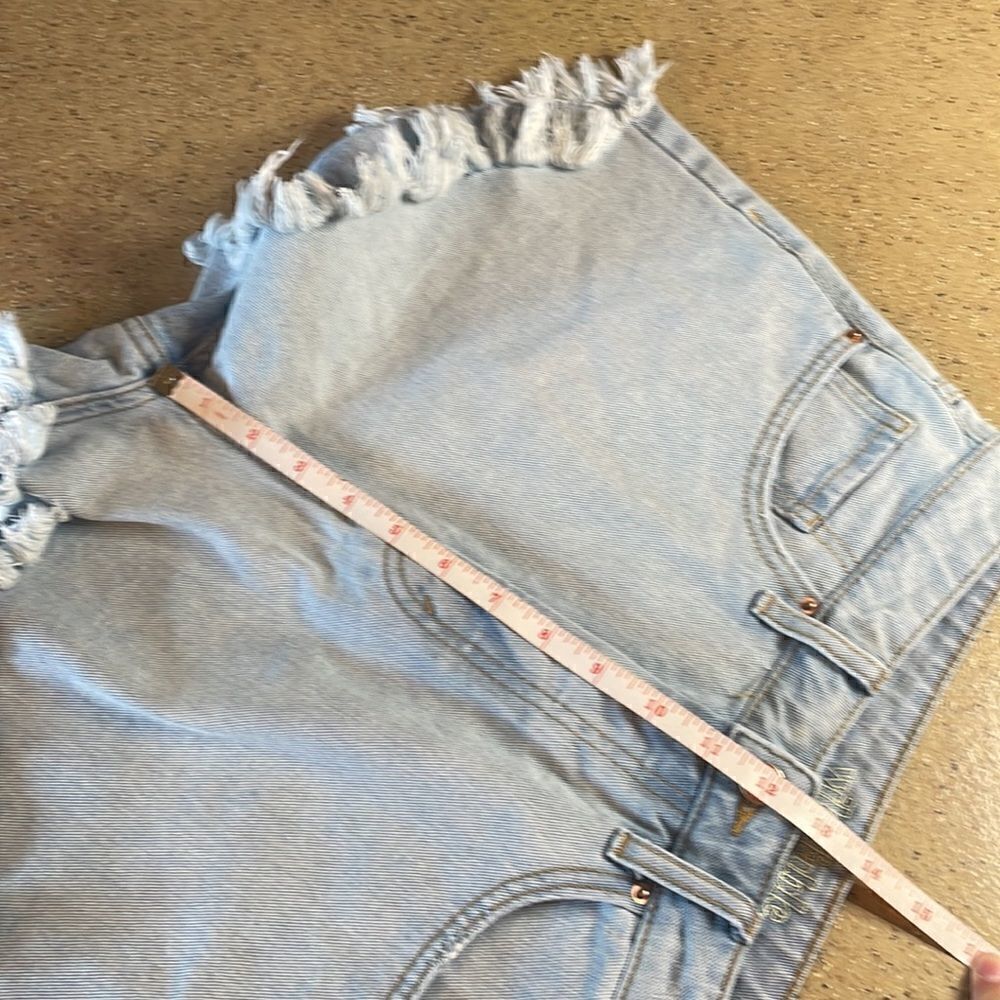 Wild Fable "High Rise Short" light wash denim cutoff jean shorts sz 8 - Picture 14 of 16